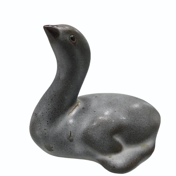 VINTAGE PIGEON FORGE POTTERY SWAN